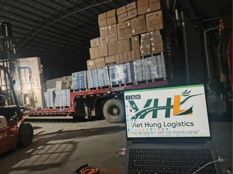 Kho Bằng Tường – bốc xếp thùng carton