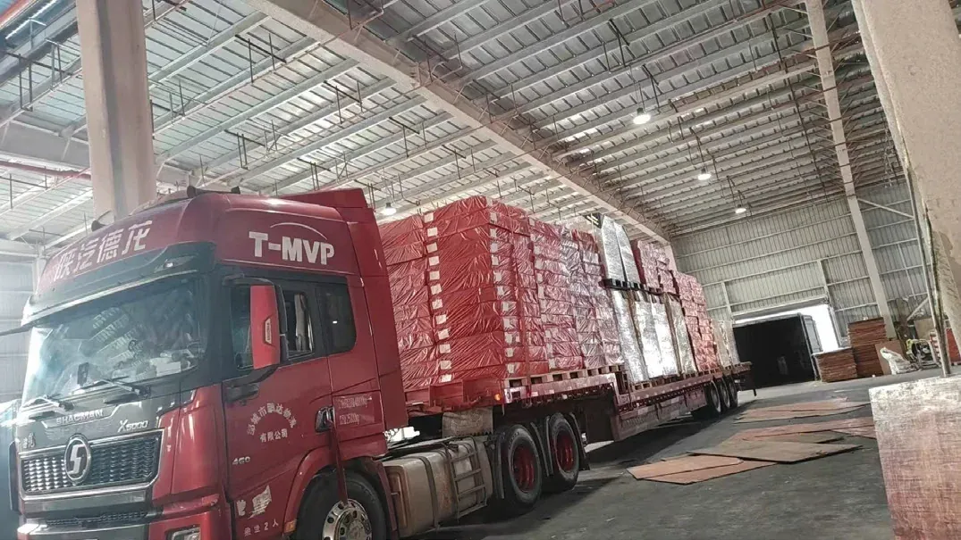 Kho Bằng Tường – đoàn xe chờ xuất